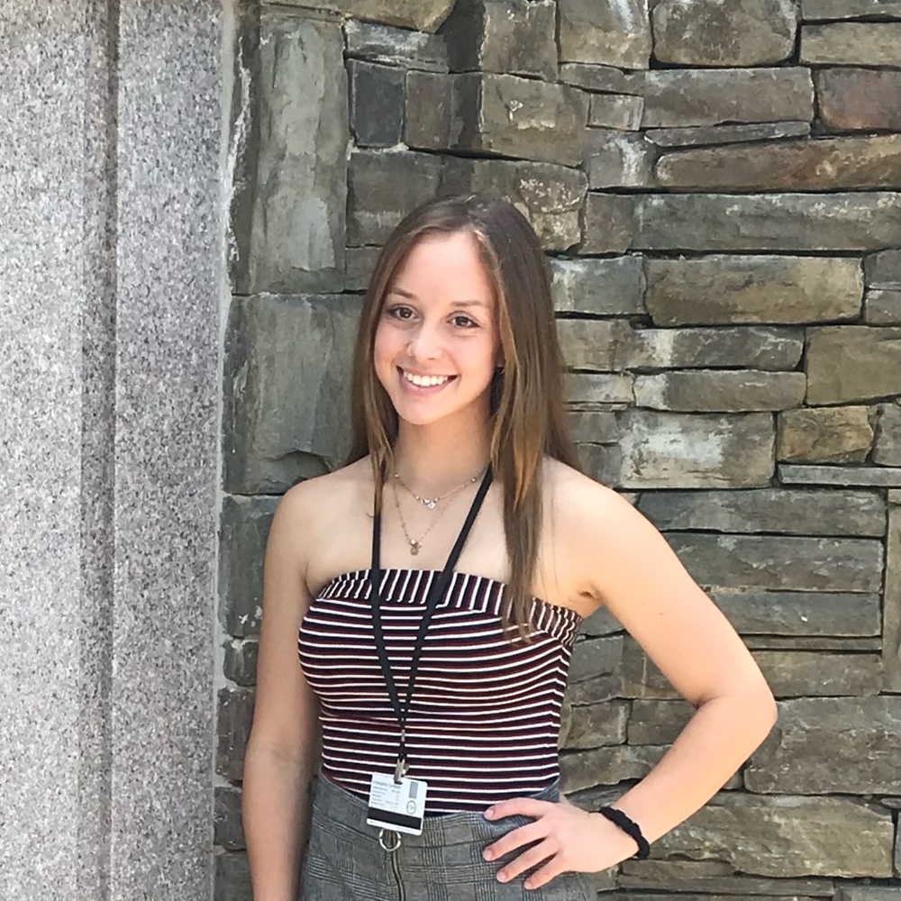 Meet your Posher, Emily